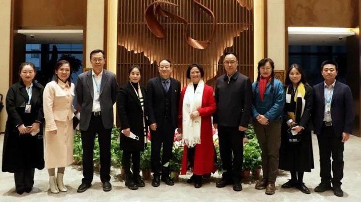 中國(guó)木偶藝術(shù)劇院院長(zhǎng)趙永莊一行來(lái)訪(fǎng)甘肅文旅集團(tuán)